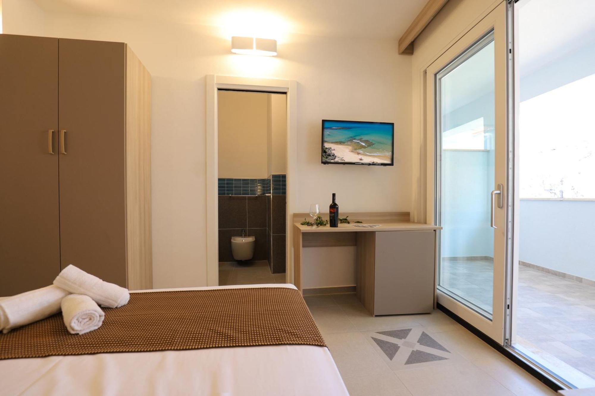 The Square Castelsardo Hotel Exterior photo